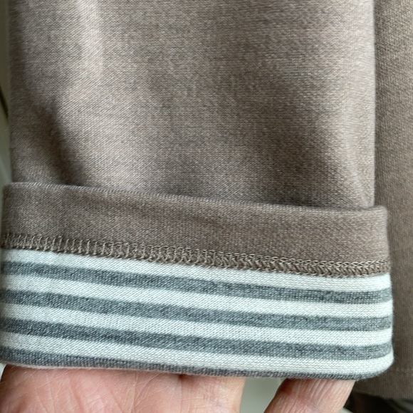 Weekend by Chico's women's taupe long sleeve pullover knit tunic top GUC - Picture 6 of 8